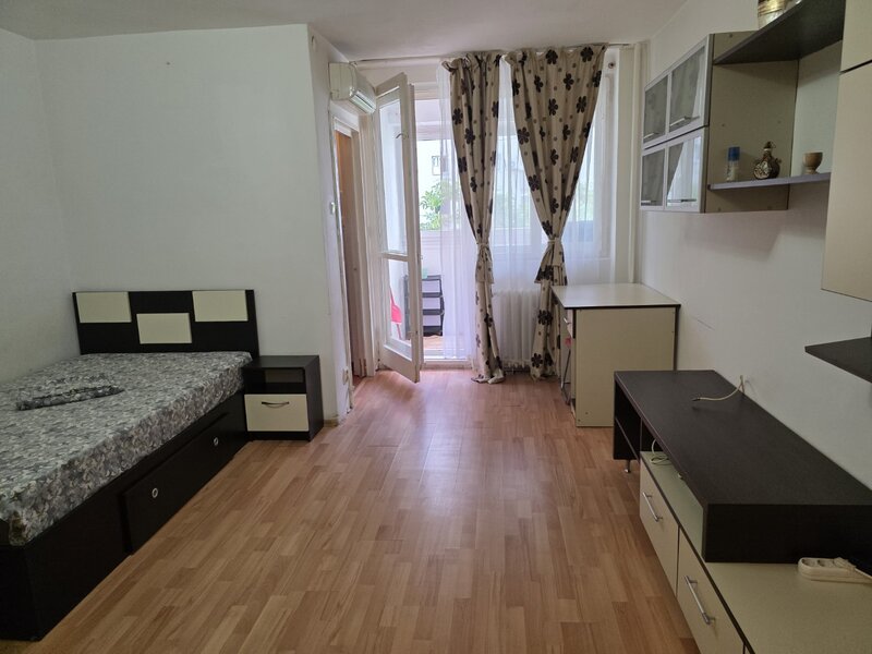 Basarabia, 10 minute metrou Costin Georgian, vav spital Ilfov, bloc 1980,